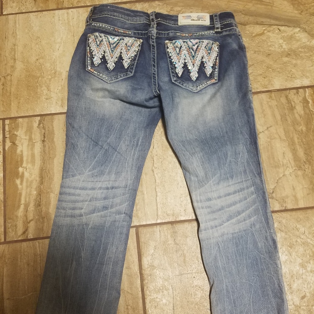 Size 29 grace in la denim capri cropped jean